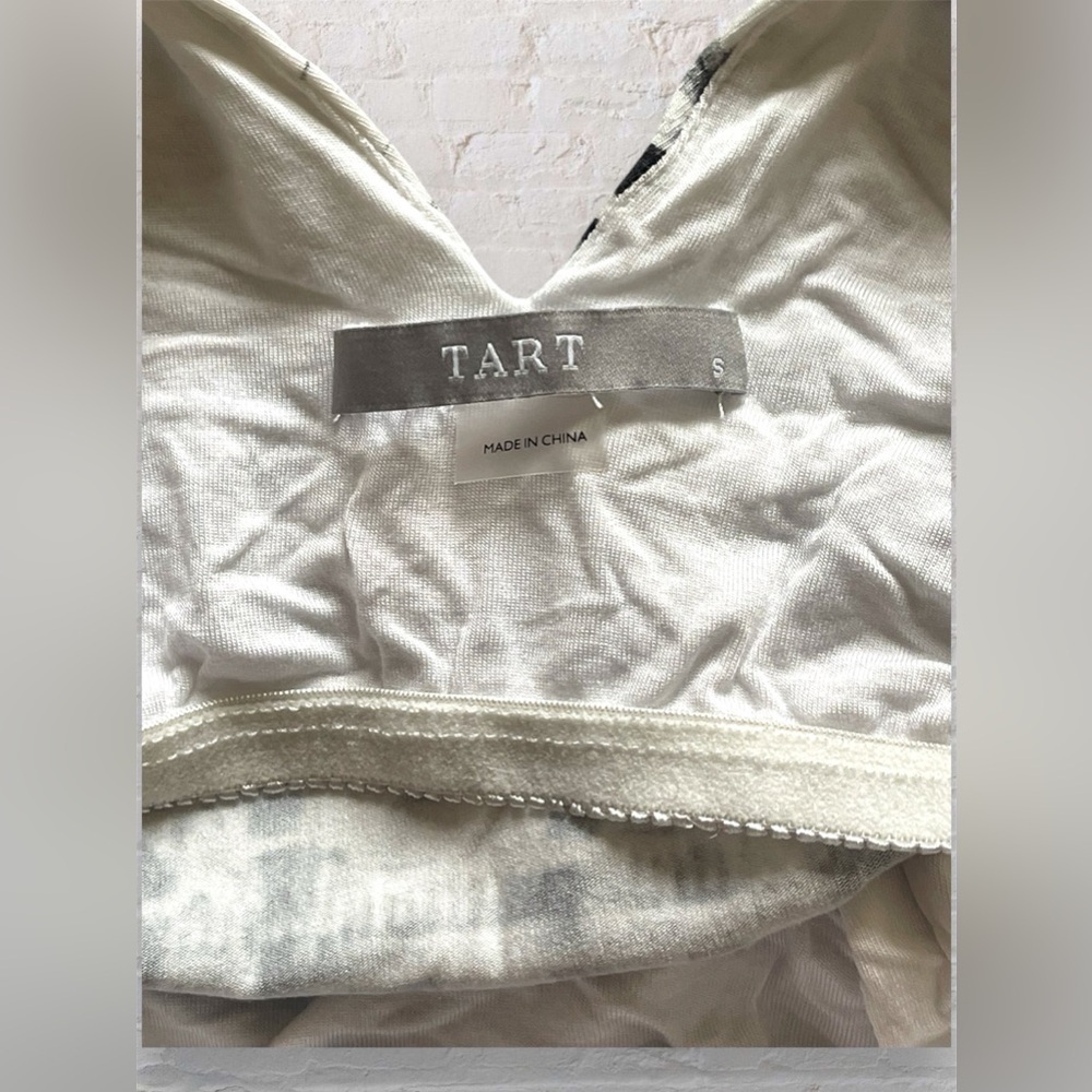 TART Collection Keyhole Tank w/ Built In Bra Sz Small - Picture 5 of 7